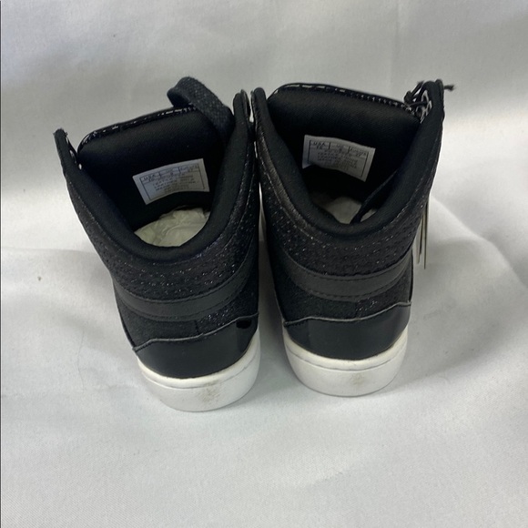 Pastry Dance Sneaker, size 10 toddler - Picture 5 of 6